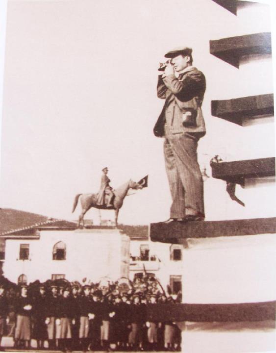 Cumhuriyet Meydanı İhsan Celal Antel 