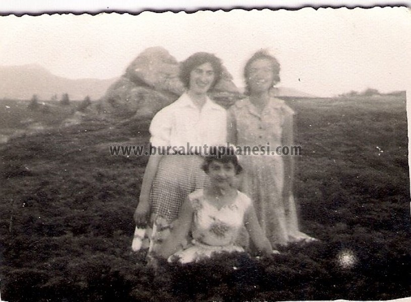 Türkan Dalay Parkan ve Arkadaşları 1950 Yılı Çobankaya