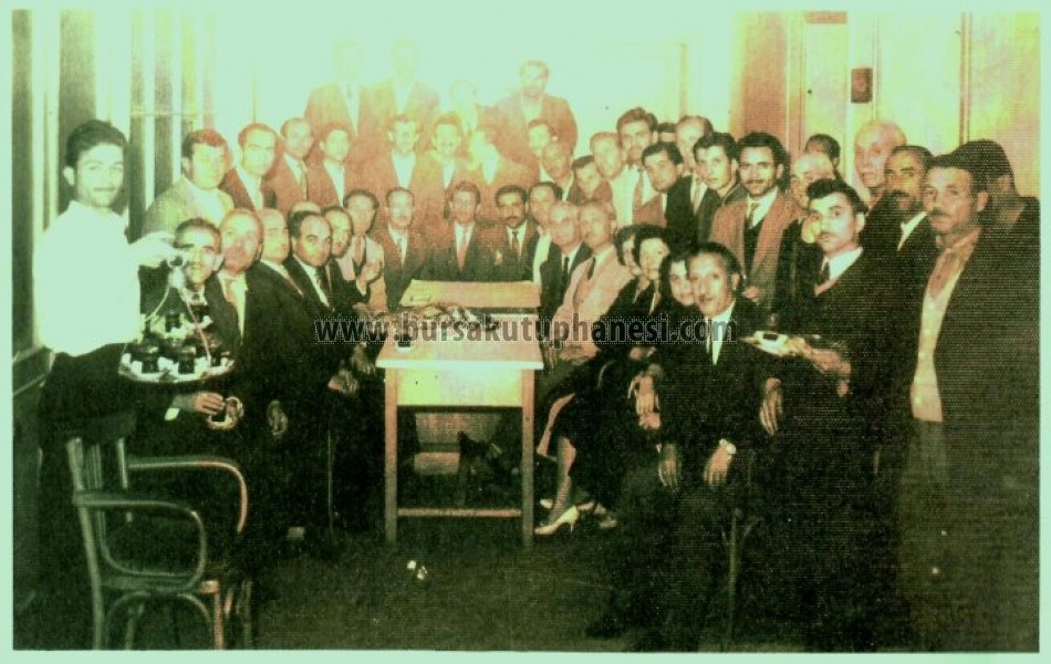 Bursa Su İşletmesi mensupları bir bayramlaşmada 1958