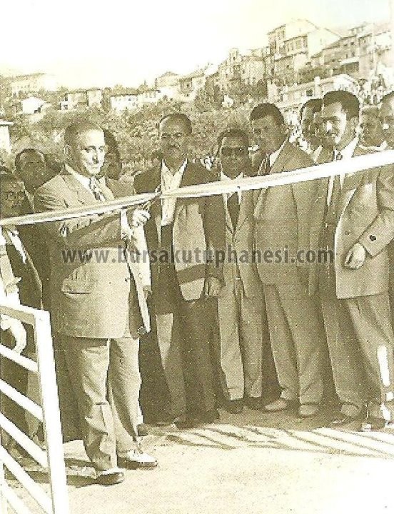Kültürkpark Açılışı 1955 B.Başkanı Reşat Oyal,gözlüklü Sabahattin Çıracıoğlu