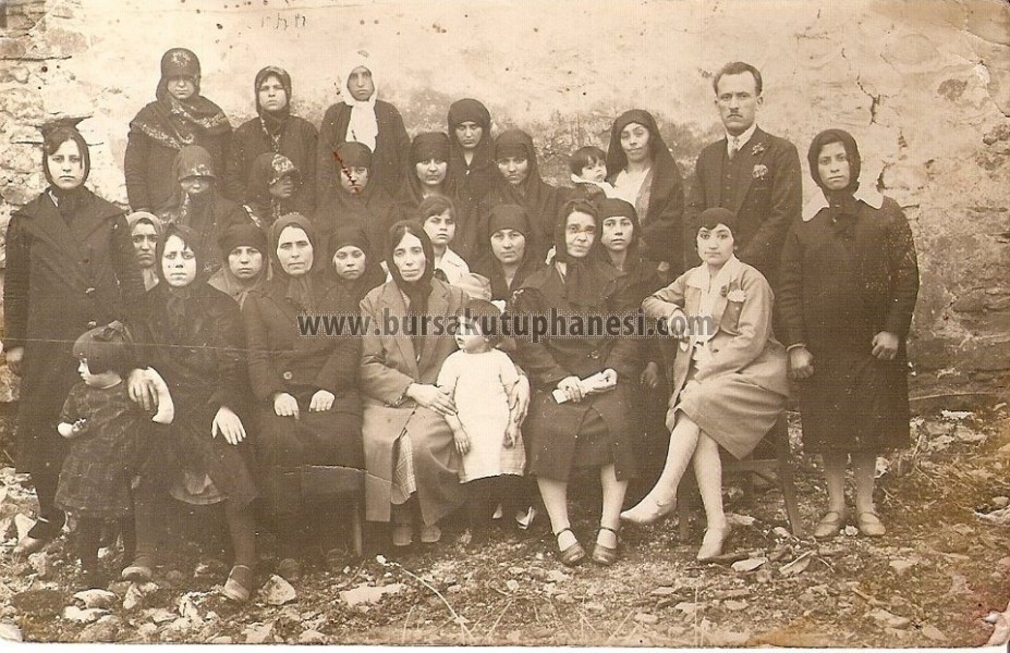 Türkçe kursundan kadınlar, 1928 - Orhan Gazi Yeni Sölöz Köyü