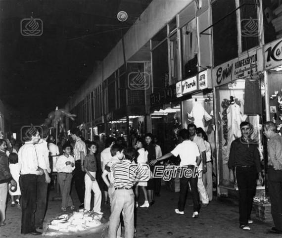 Kapalı Çarşı konfeksiyon mağazaları, 1983