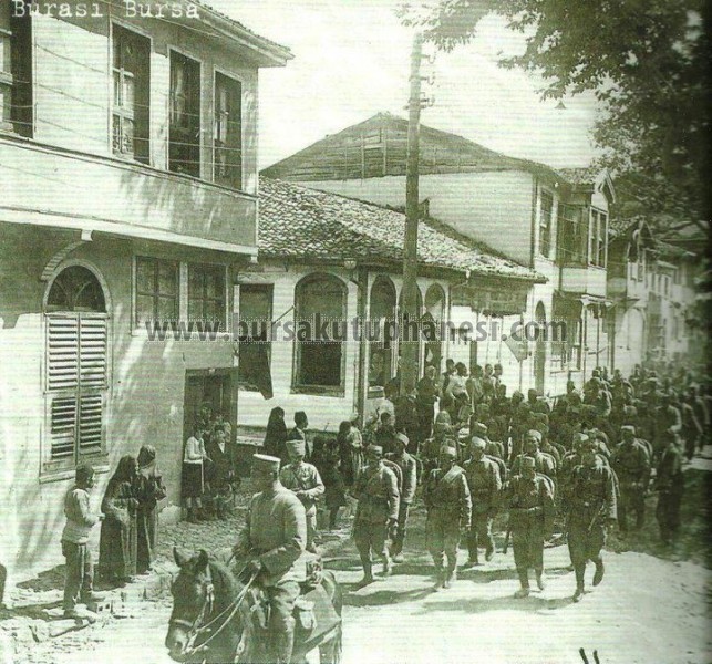 3.Kolordu 22 Eylül 1922 de Bursa'ya giriyor