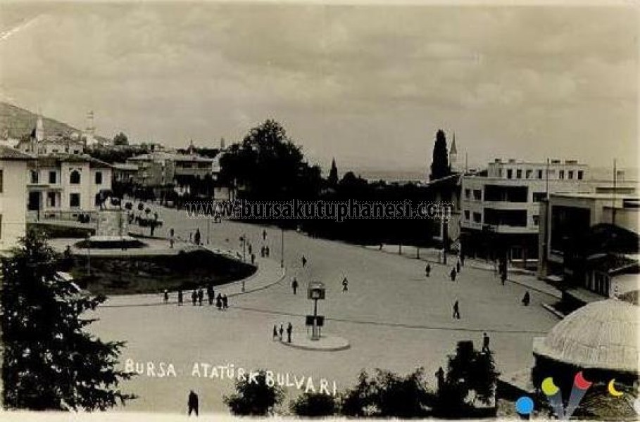 Atatürk caddesi- Heykel- Valilik