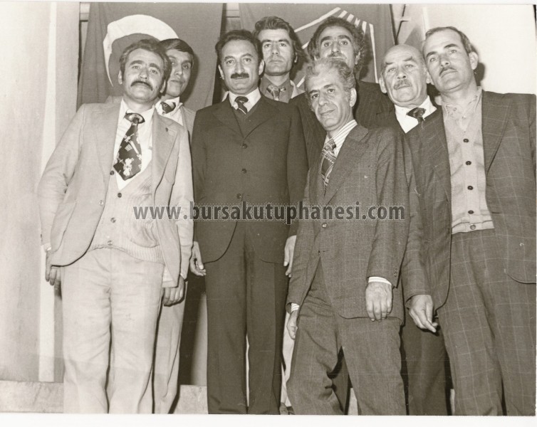 23. CHP Kurultayı’nda Bursa delegelerinden bir grup Genel Başkan Bülent Ecevit ile (30 Kasım 1976)