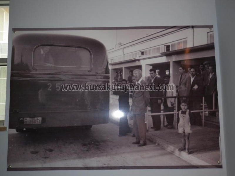 Merinos Farikası vardiye sonu servis araçlarına binen personel