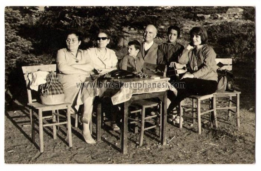Uludağ'da bir aile.