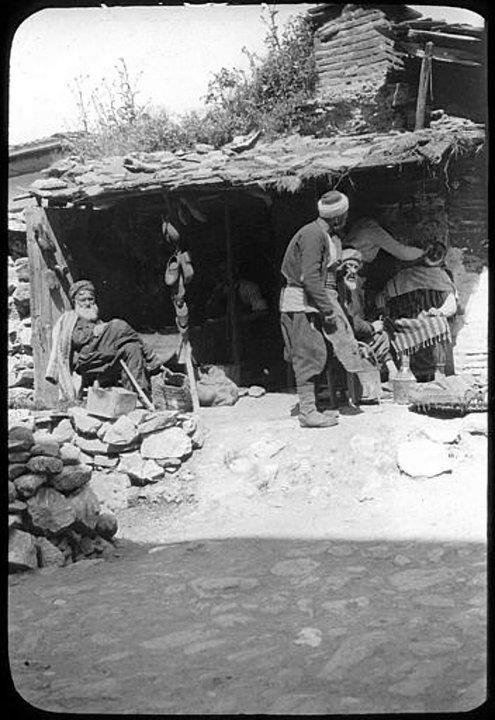 Çarşıda seyyar berber 1890lar 
