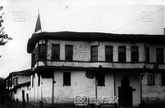 Bir Okul, 1926
