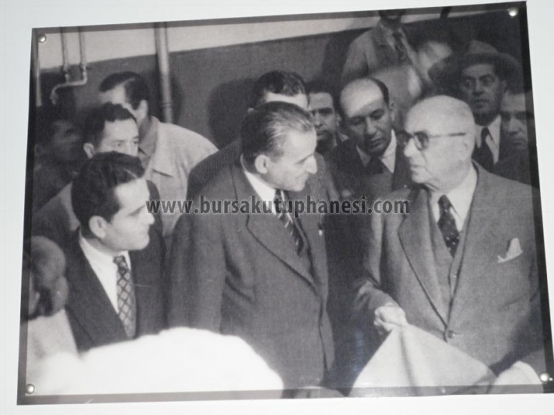 C.Bşk.M. Celal Bayar'ın Merinos Fab. ziyaretleri.