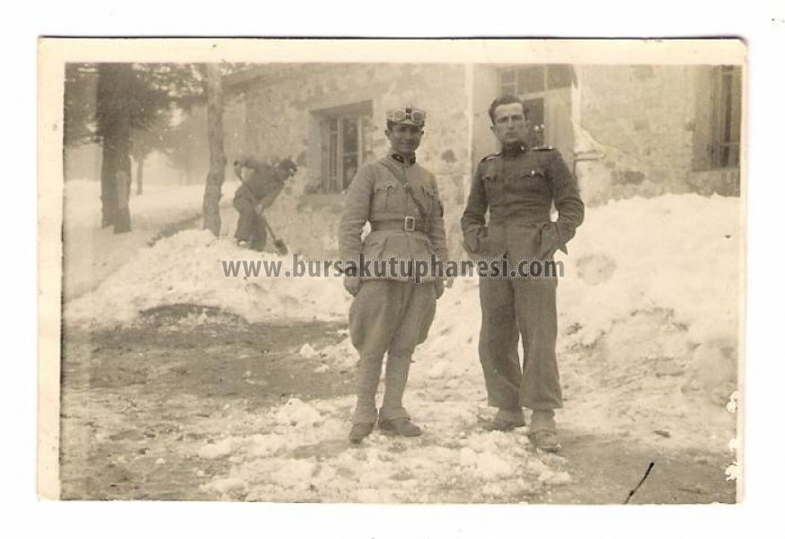 Uludağ Kirazlıyayla Karabelen Kışla Önü 1938