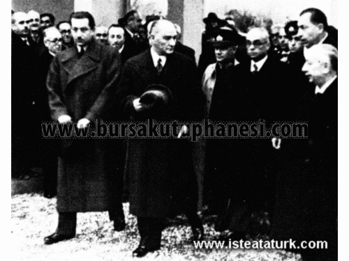 Bursa Sümerbank Merinos Fabrikası'nın açılışına gelirken. (02 Şubat 1938)