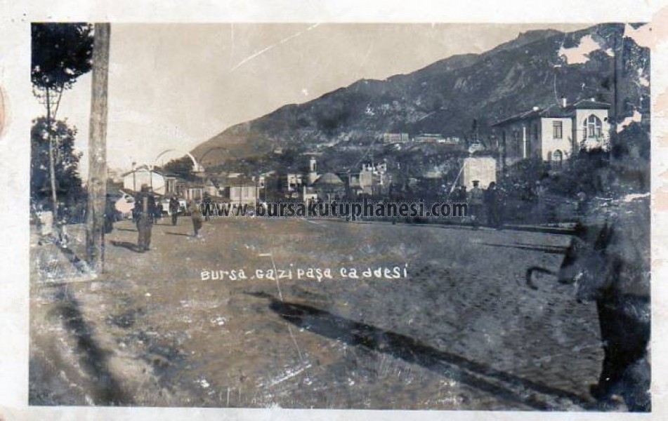 BURSA-GAZI-PASA-CADDESINDEN-NADIR-BIR-FOTOGRAF__42535699_0