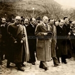 2 Şubat 1938, Atatürk Bursa-Merinos'ta.