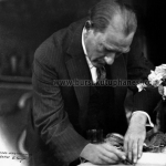 Atatürk ve Bursa- ipekiş fabrikasına 1925