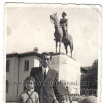 Mustafa Konuk ve çocukları, 1948