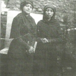 Bursa Öğretmen Okulu ilk öğrencilerinden Zehra(Budunç) ve İffet Hanım 1919