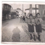 Maksem Ticaret Lisesi (Sağda) Mahkeme Fırımı , Yahni Kapan Cami 1950'ler 
