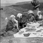 Uludağ'da Piknik yapan bir aile
