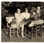 Uludağ'da bir aile.