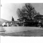 Heykel - Atatürk Caddesi.