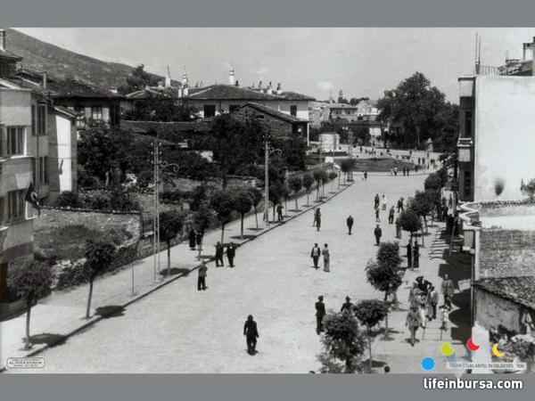 Atatürk caddesi 1942