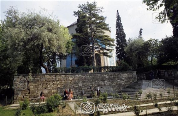 Yeşil Türbe,1983