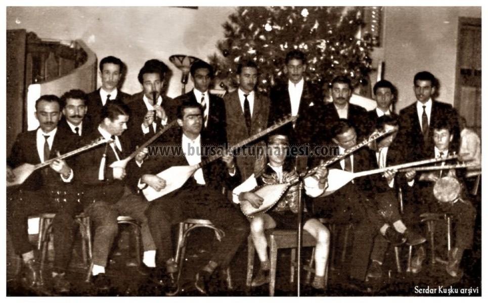 Türk Musiki Cemiyeti Topluluğu Çelik palas otelde Yılbaşı gecesinde.