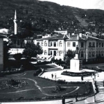 Atatürk caddesi- Heykel- Valilik